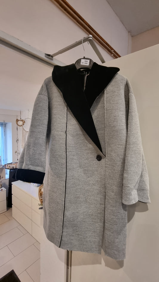 Sweatjacke mit flauschigem Futter